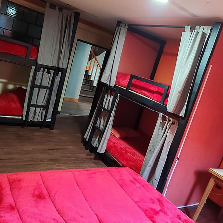 לה פאז Yati Hostal מראה חיצוני תמונה