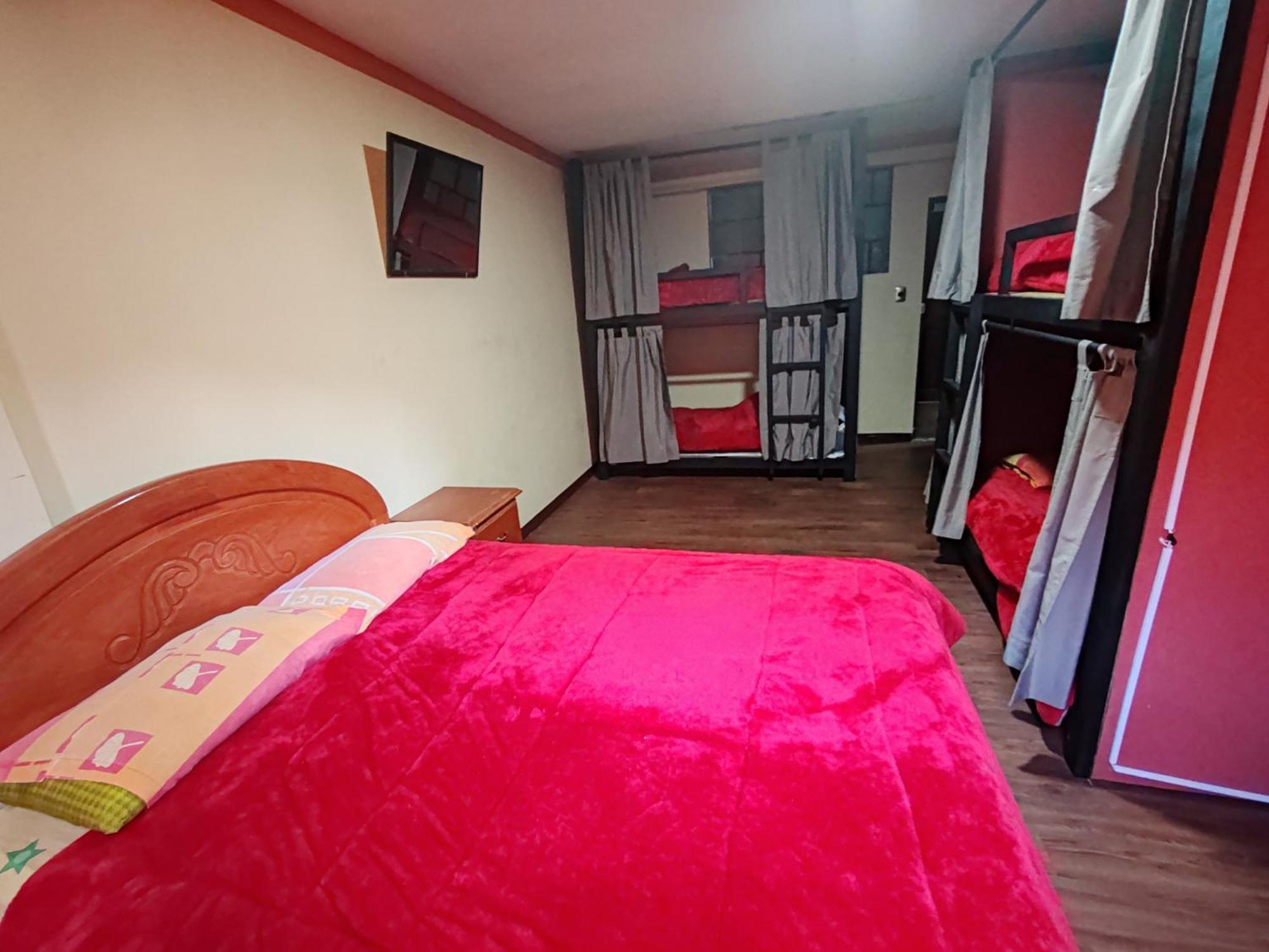 לה פאז Yati Hostal מראה חיצוני תמונה